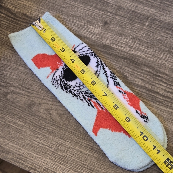 ๐๐ Jack Skellington Santa Fuzzy Socks - Picture 5 of 5